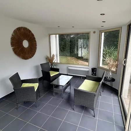 Maison Chaleureuse Proche Et Foret بيت للعطل