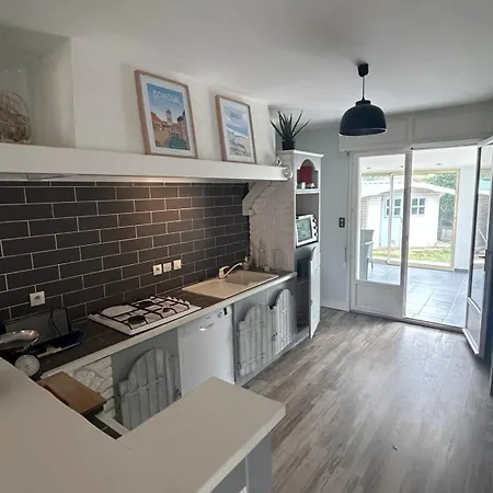 Maison Chaleureuse Proche Et Foret
